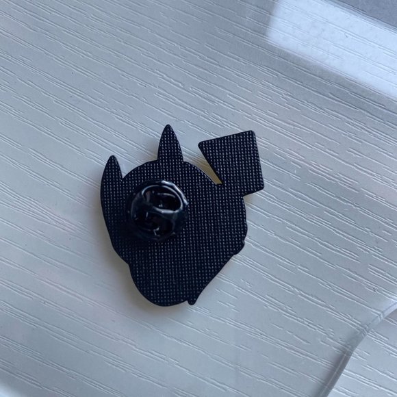 Pikachu Pokemon Pin - Picture 3 of 4